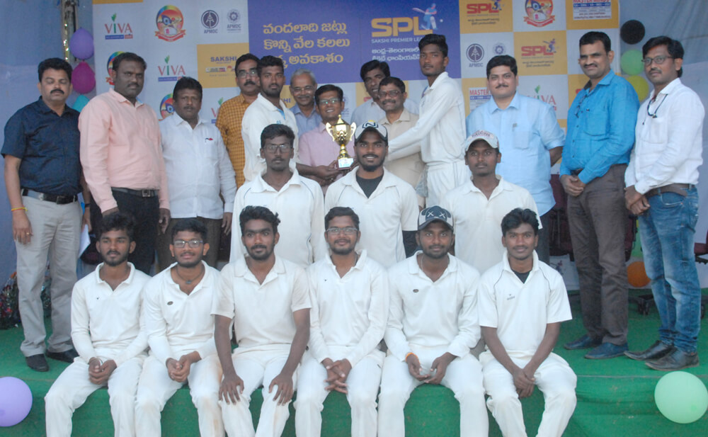 GUNTUR SENIORS WINNERS - UNIVERSITY COLLEGE OF ENGINEERING JNTUK NARSARAO PET