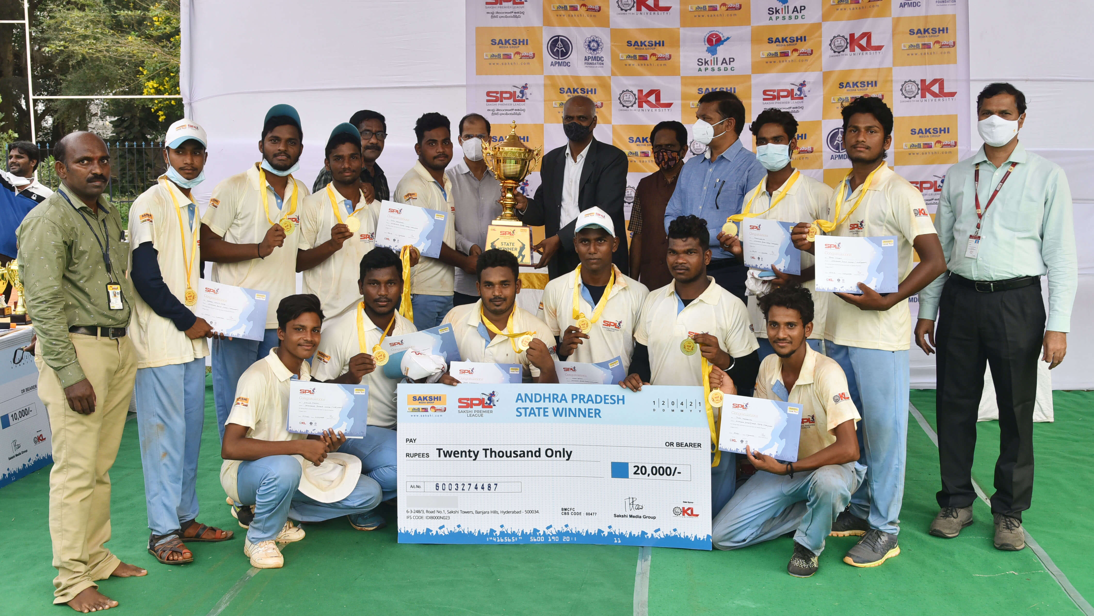 ANDHRA PRADESH STATE WINNERS JR CATEGORY SHATAVAHANA JR COLLEGE, SRIKAKULAM