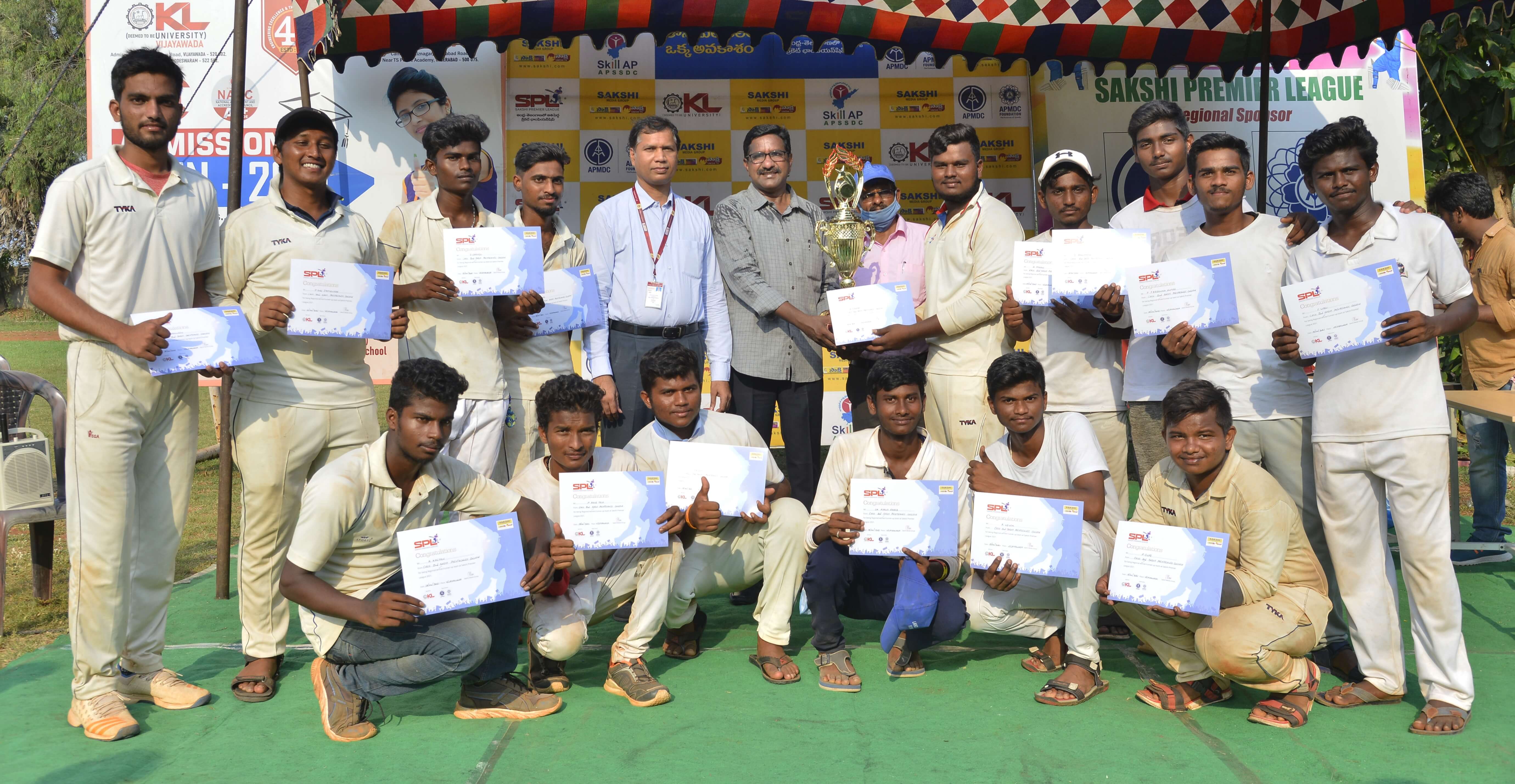 CENTRAL ANDHRA REGIONAL WINNERS JR CATEGORY CHIRALA POLYTECHNIC COLLEGE, PRAKASAM